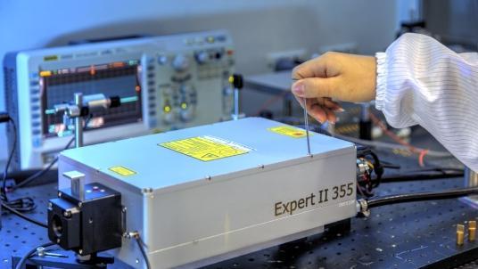 国产固体激光器视频,创新之光，引领未来科技浪潮  第3张